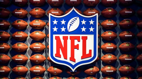 #997 NFL FOOTBALL 8-BOX BREAK - SPOT 27