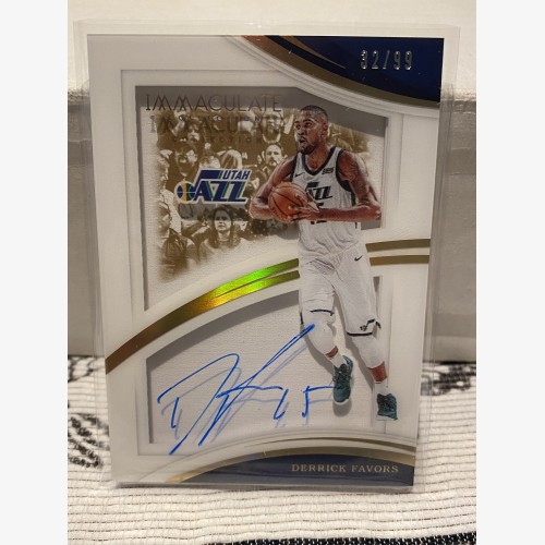 2017-18 Immaculate Collection Shadowbox Signatures #34 Derrick Favors 32/99