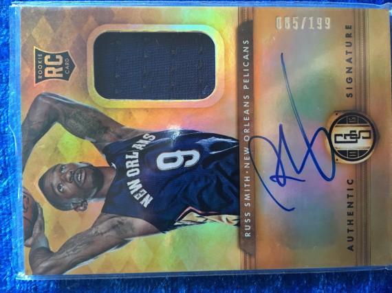 Russ Smith New Orleans Pelicans 2014-15 Panini Gold Standard Rookie Autograph Jersey Swatch #85/199