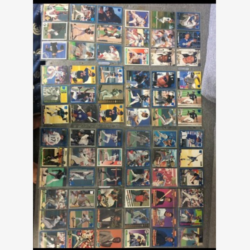 Various MLB baseball cards