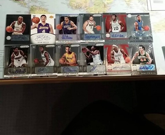 NBA Trading Card (12) Card Autograph Lot.